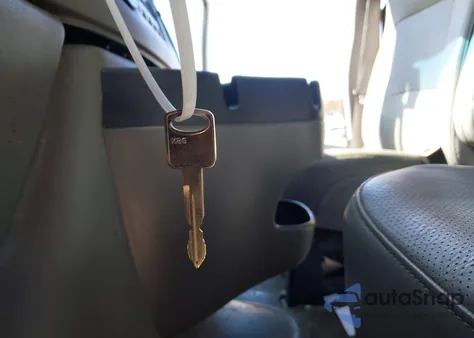 2008 Ford E-250 Commercial/Recreational z USA, uszkodzony, nr VIN 1FTNE24W48DA25358